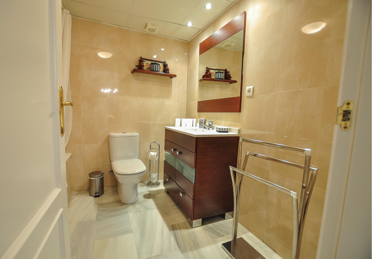 Acogedor Apartamento Junto A Calle Larios By Renthas Leilighet Málaga Eksteriør bilde