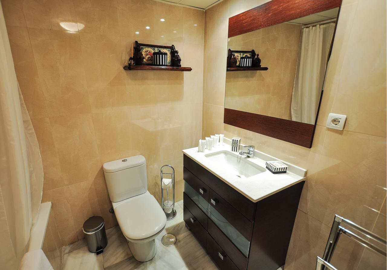 Acogedor Apartamento Junto A Calle Larios By Renthas Leilighet Málaga Eksteriør bilde